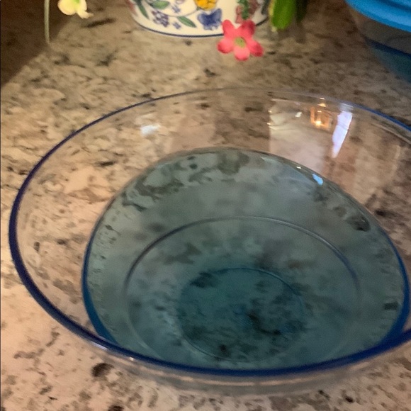 Set of  4 Tupperware new Glass Bowls with Blue Lids - Picture 3 of 4